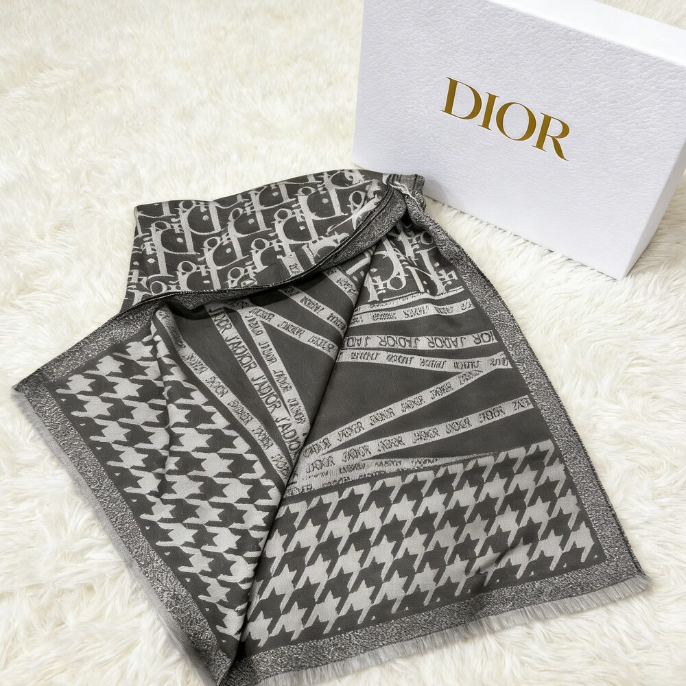 Dior Gray Black Houndstooth Logo Panel Scarf - Picture 4 of 4